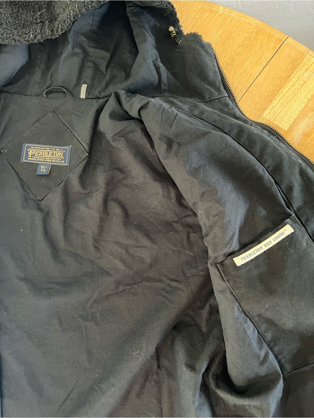Pendleton Deschutes Sherpa Fleece Jacket (Woodside Hooded Jacket) - Picture 6 of 7